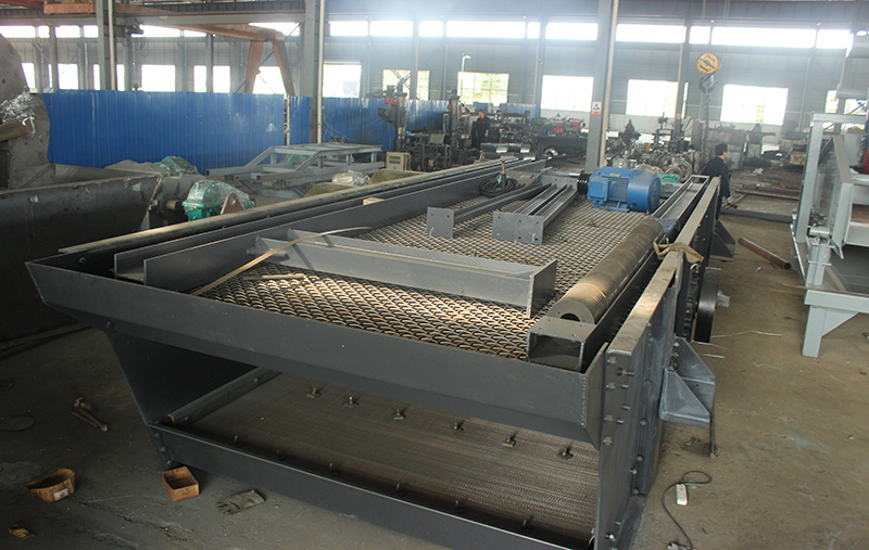 對(duì)輥制砂機(jī) 對(duì)輥制砂機(jī)