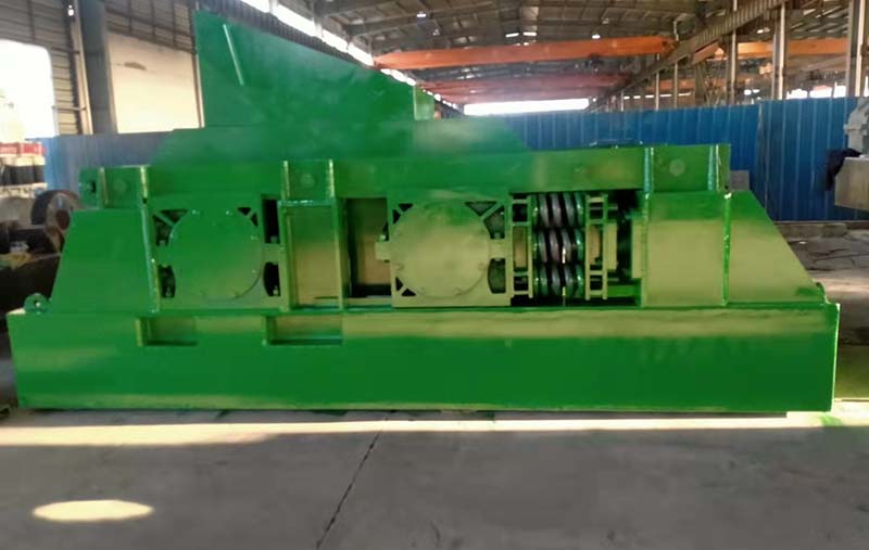 對(duì)輥機(jī) 對(duì)輥機(jī)